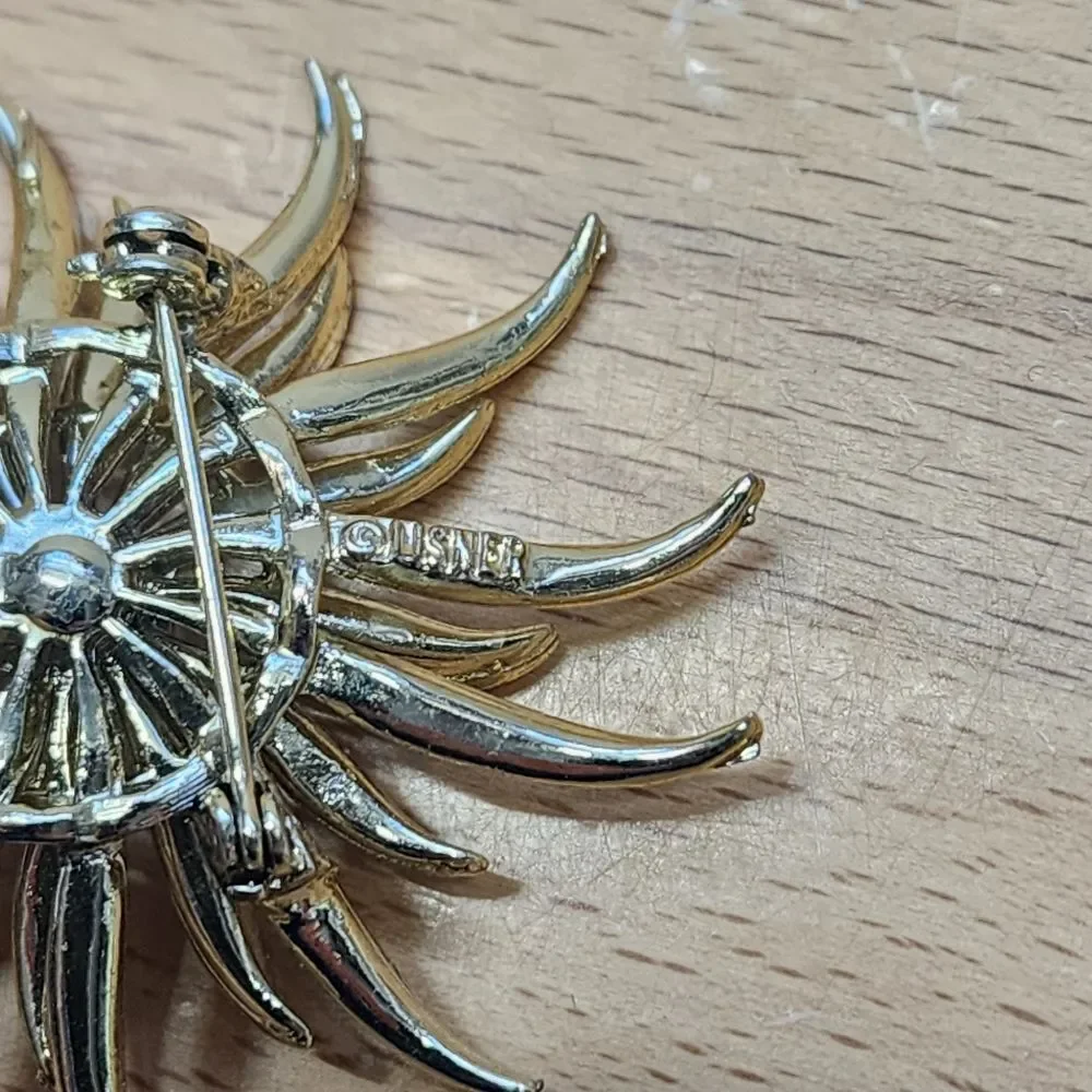 Vintage Lisner Brooch Gold Flower Crystal & Pearl
